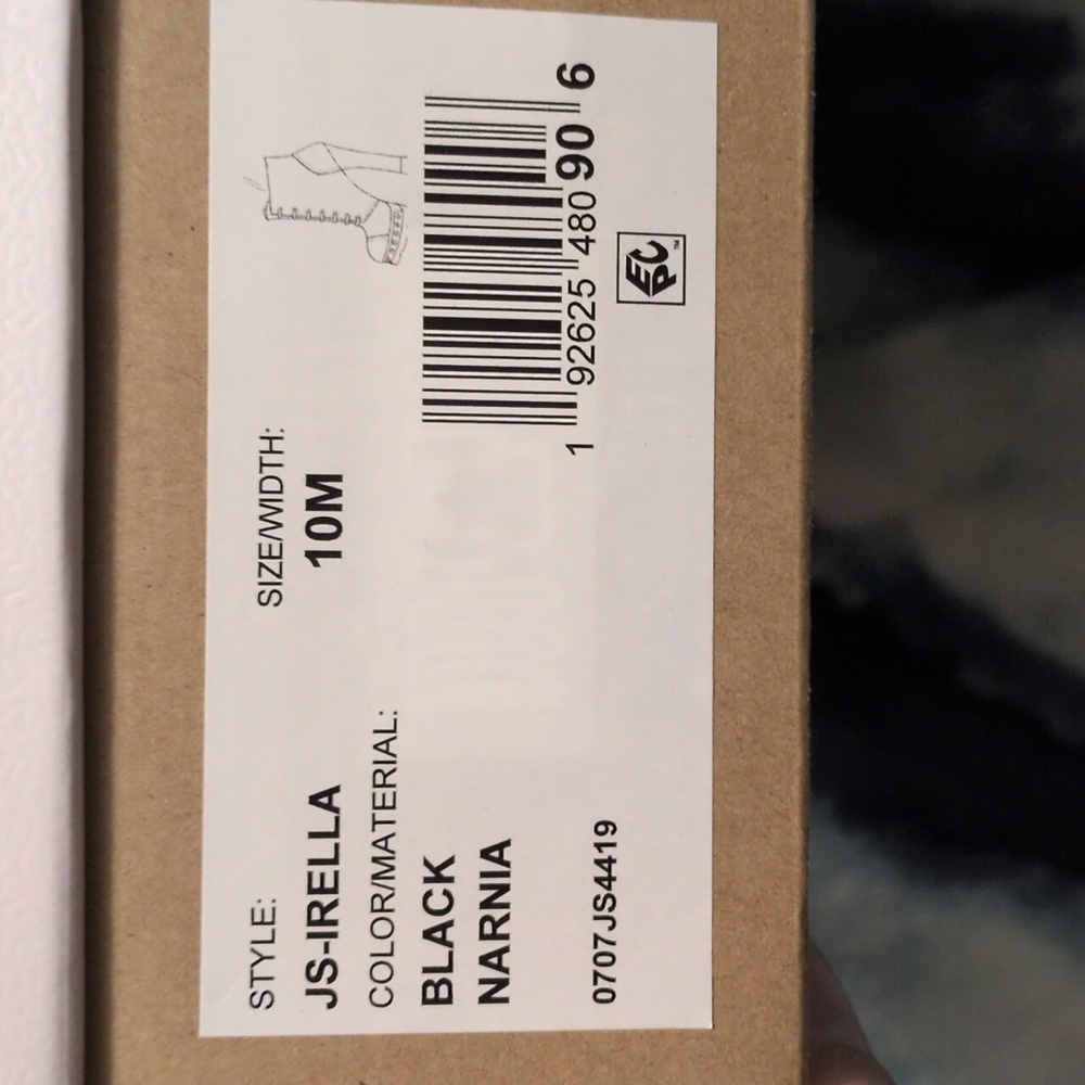 NEW Jessica Simpson Irella Black Leather Studded Combat Boots Sz 10 In Box - Picture 8 of 8